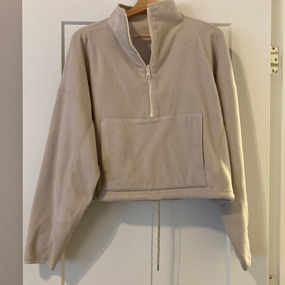 Alo Yoga Reversible Crop Pull-over - Size M